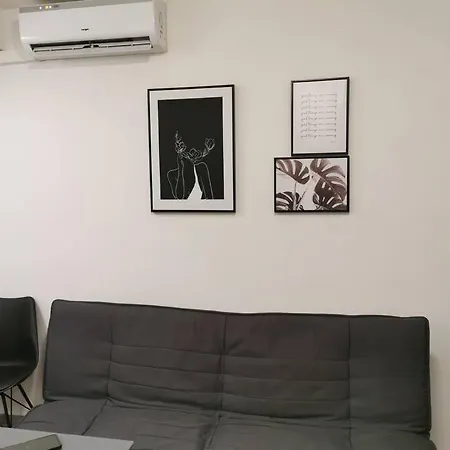Appartamento Highway Cheap Apartment!