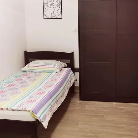 Appartamento Highway Cheap Apartment! *